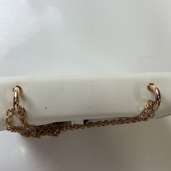 White shoulder bag with chain and embroidered pink flowers and pearls A13-2 - Picture 6 of 6